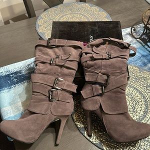 Just Fab Grey Buckle boot